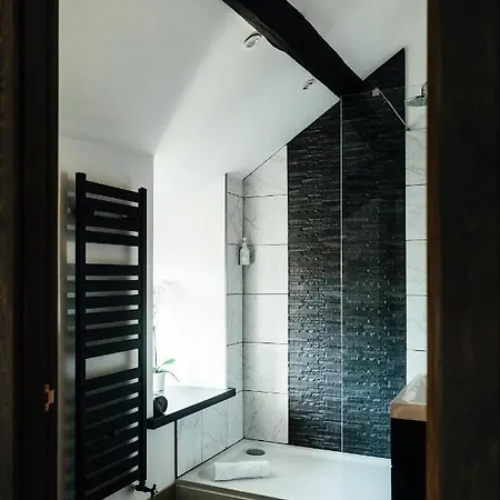 Daire Rigney Bank House, South Lakes Luxury Milnthorpe